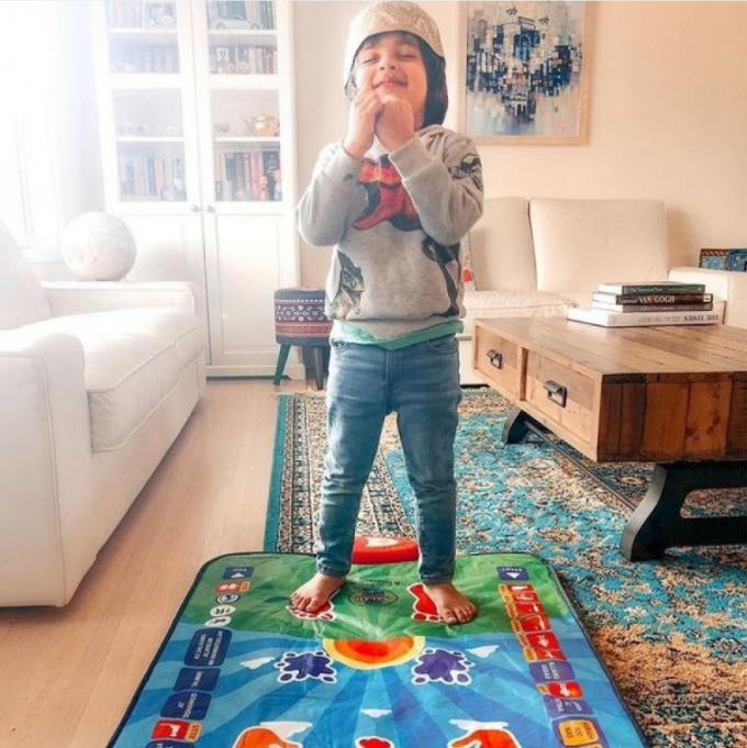 السجادة الإلكترونية لتعليم الصلاة للأطفال