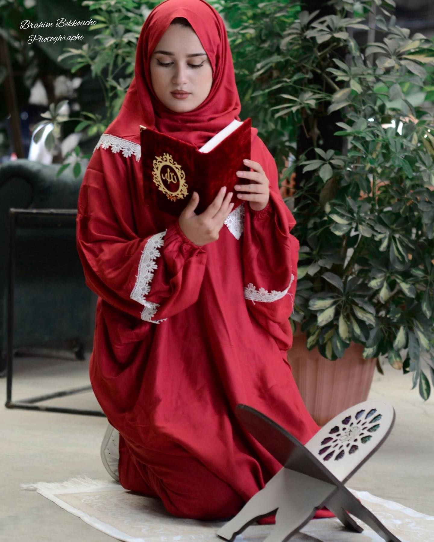 طقم ملكي نسائي بمختلف الالوان